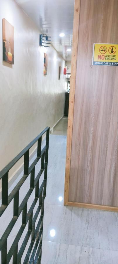Royal Cabin Stay 뭄바이 외부 사진